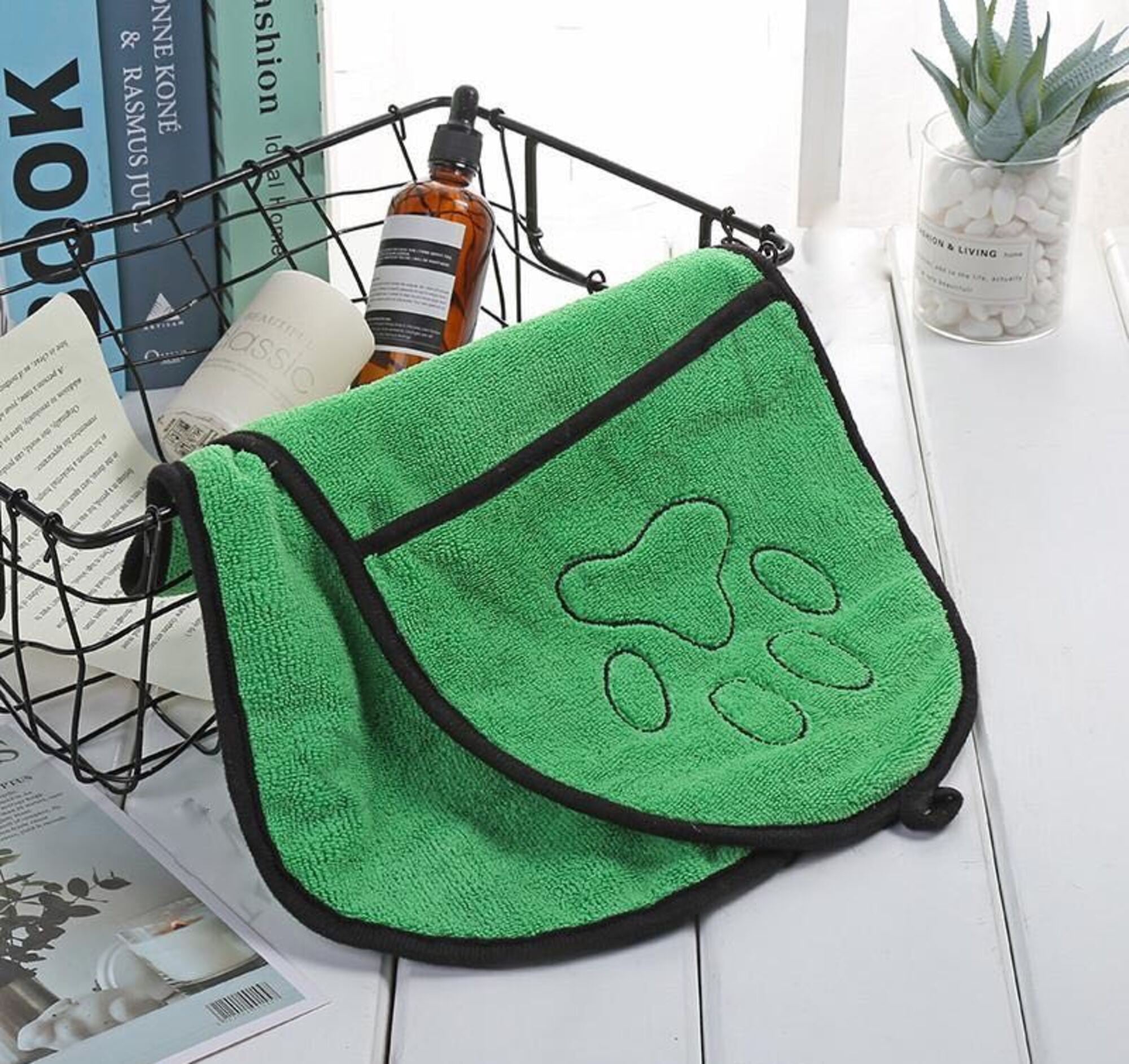 Pooch Pal Ultra-Absorb Towel with Pockets